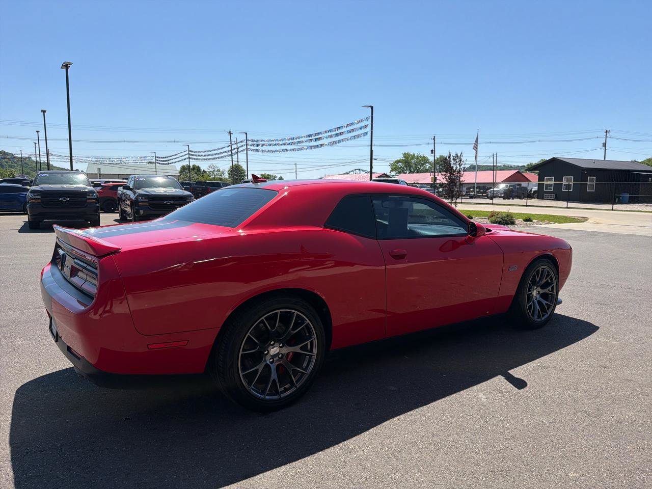 Used 2016 Dodge Challenger SRT w/ Technology Group RWD image 4