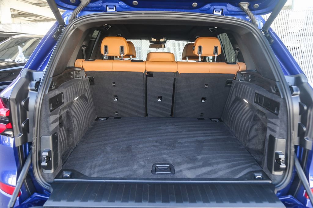 Used 2025 BMW X5 M60i w/ Parking Assistance Package image 22