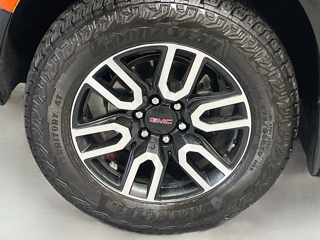 Used 2024 GMC Yukon XL AT4 w/ Technology Package image 34