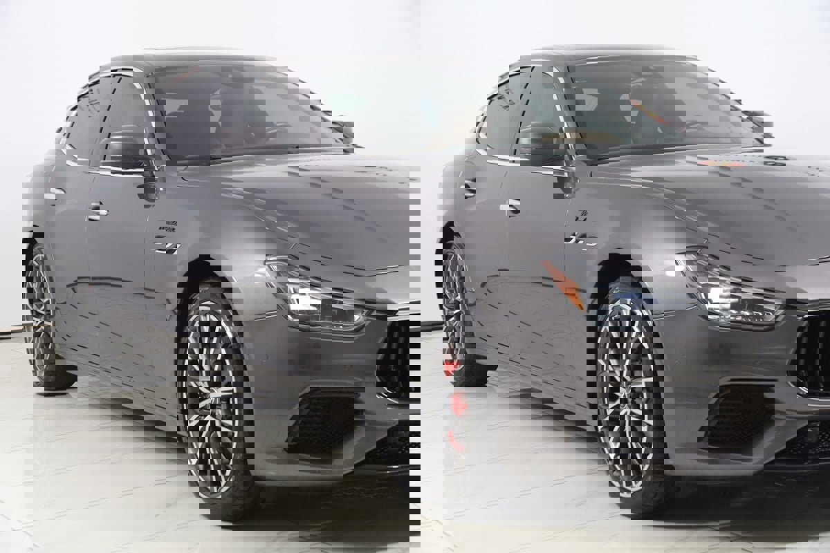 Used 2022 Maserati Ghibli Modena image 48