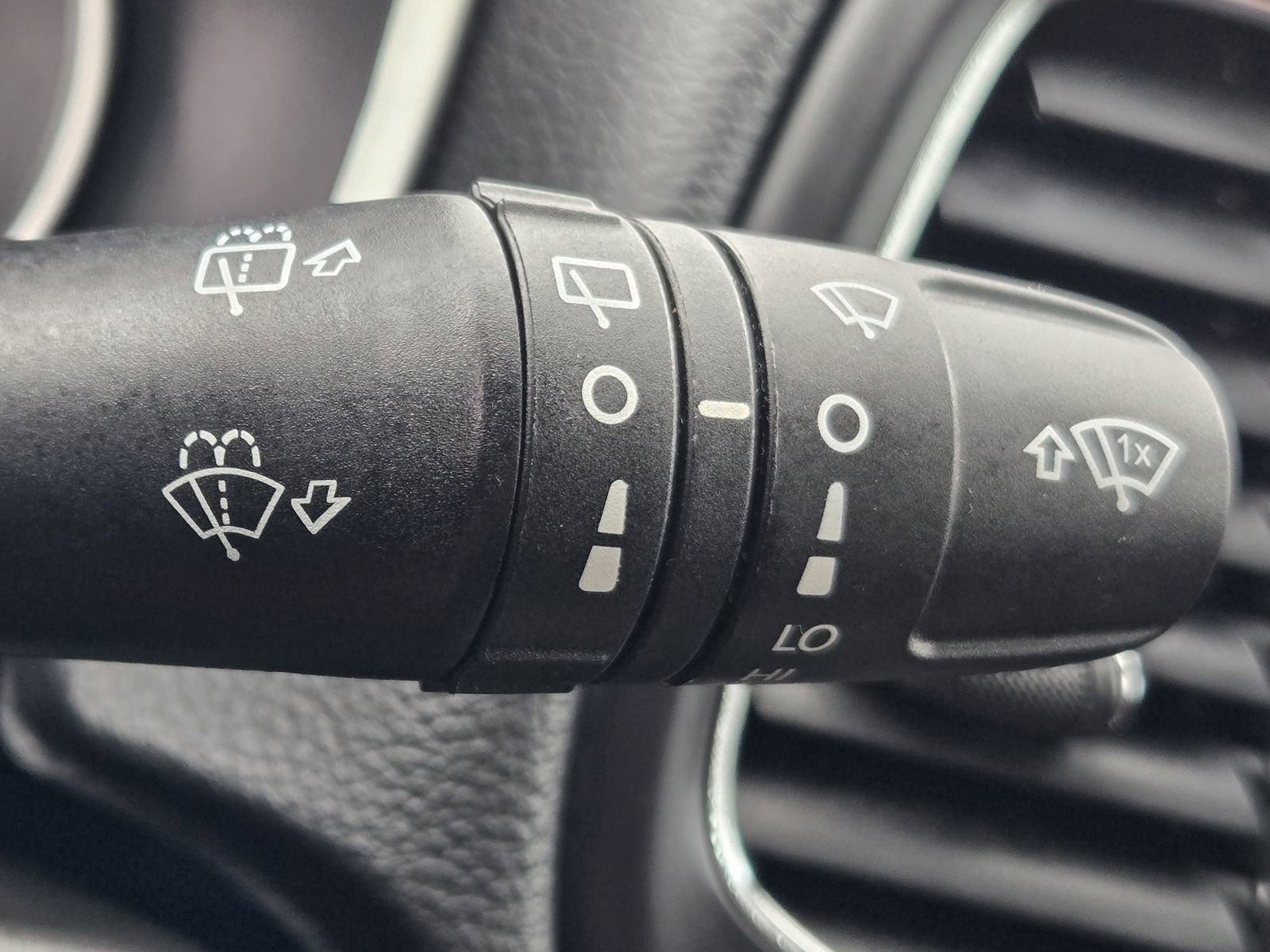 Used 2019 Jeep Compass Latitude w/ Popular Equipment Group image 37