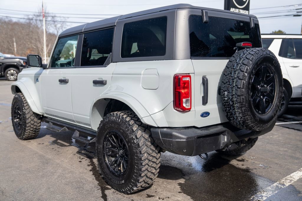 Used 2022 Ford Bronco Black Diamond image 4