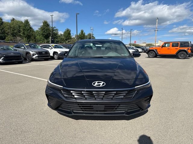 Certified 2024 Hyundai Elantra SEL w/ Convenience Package FWD image 10