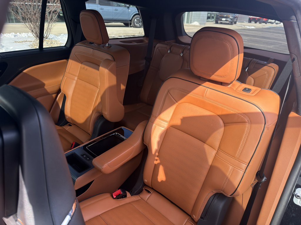 Used 2021 Lincoln Aviator Black Label w/ Dynamic Handling Package image 16