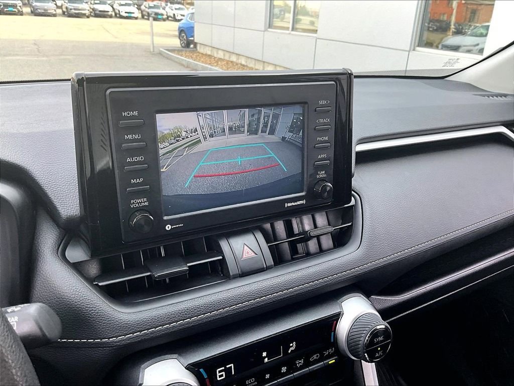 Used 2021 Toyota RAV4 LE AWD/4WD image 19