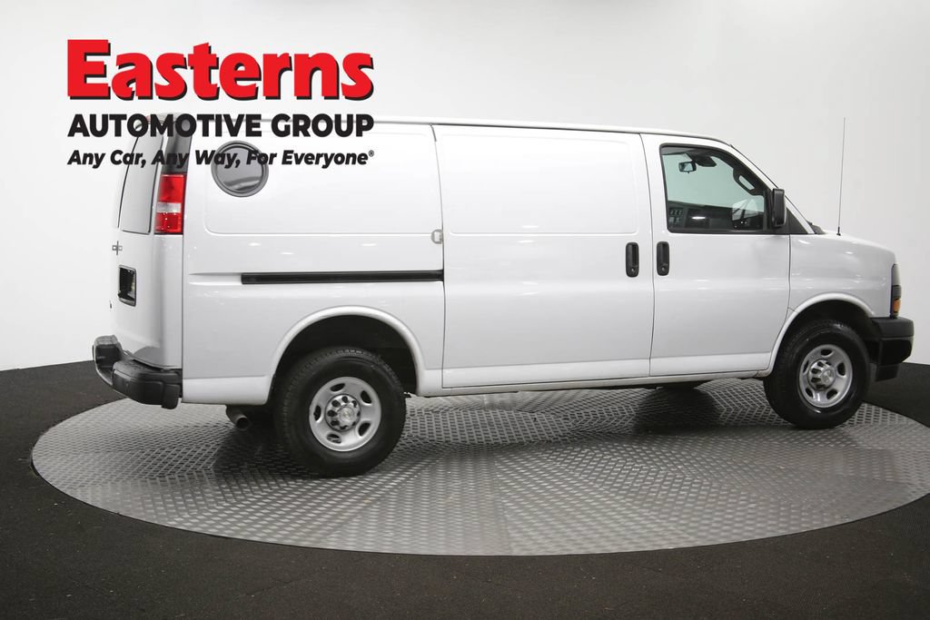 Used 2021 Chevrolet Express 3500 w/ Driver Convenience Package RWD image 39