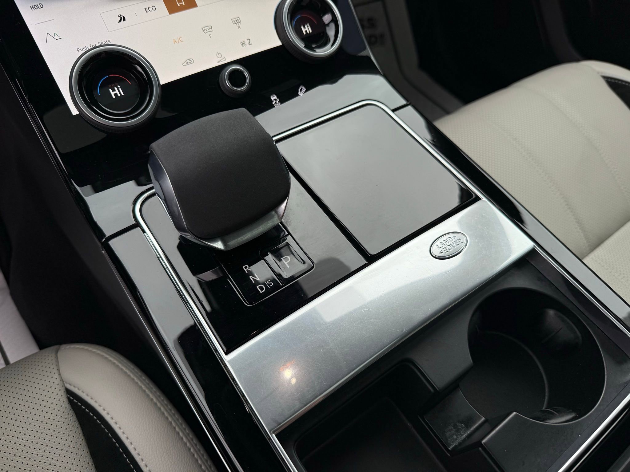 Used 2023 Land Rover Range Rover Velar R-Dynamic S image 50