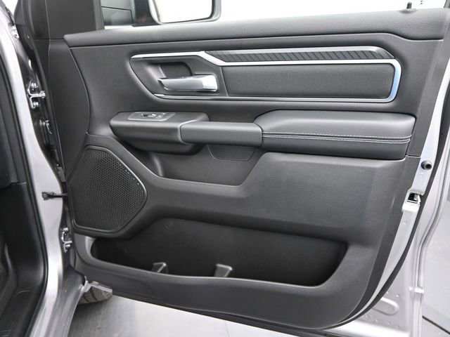 New 2026 RAM 1500 4x4 Crew Cab image 27