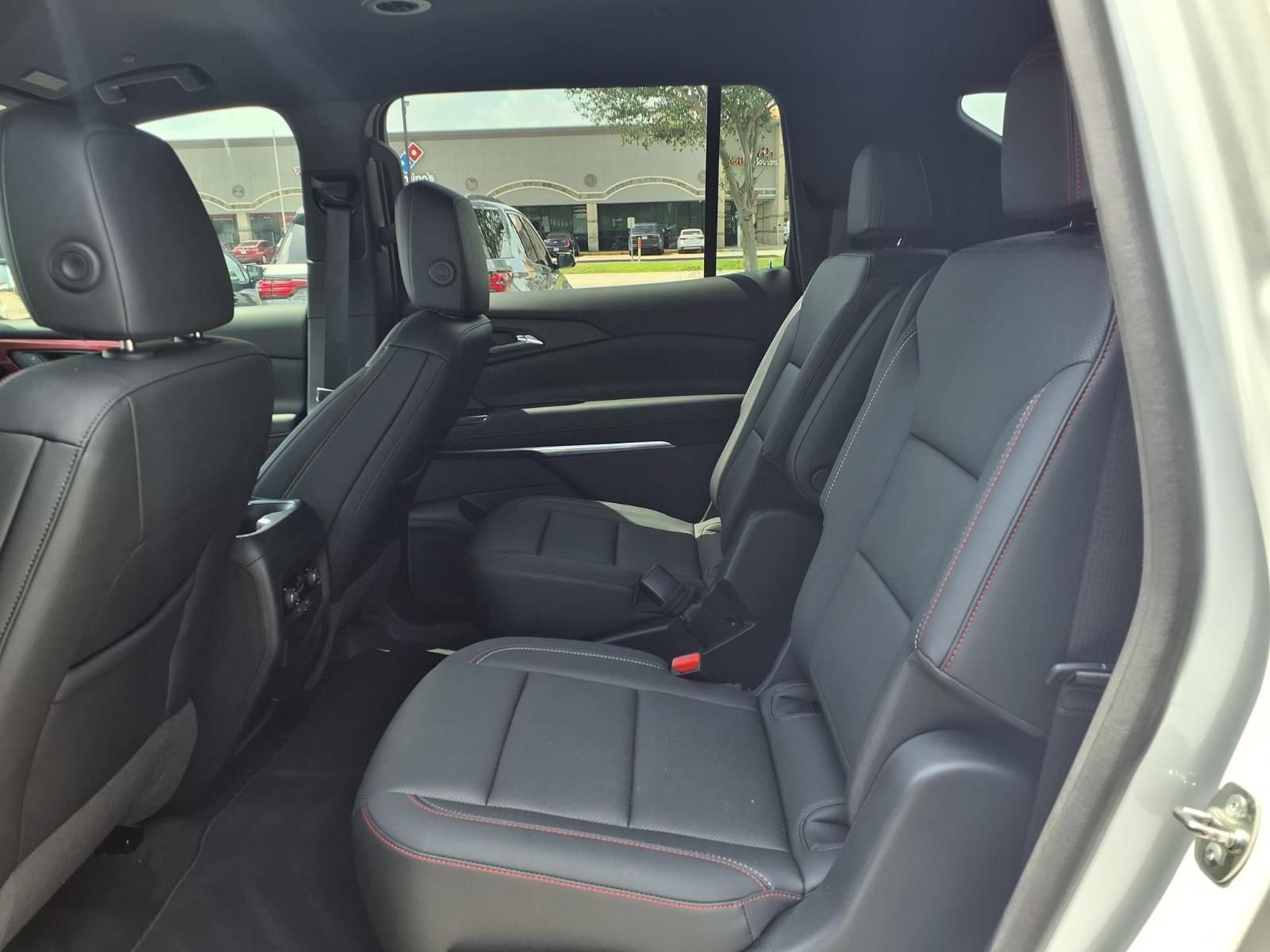 Used 2024 Chevrolet Traverse Z71 AWD/4WD image 18