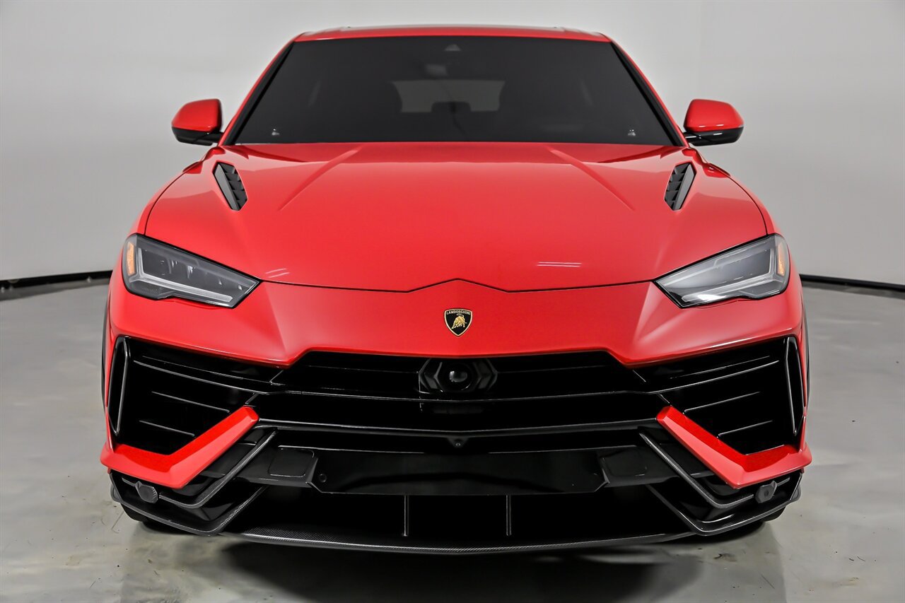 Used 2023 Lamborghini Urus Performante AWD/4WD image 4