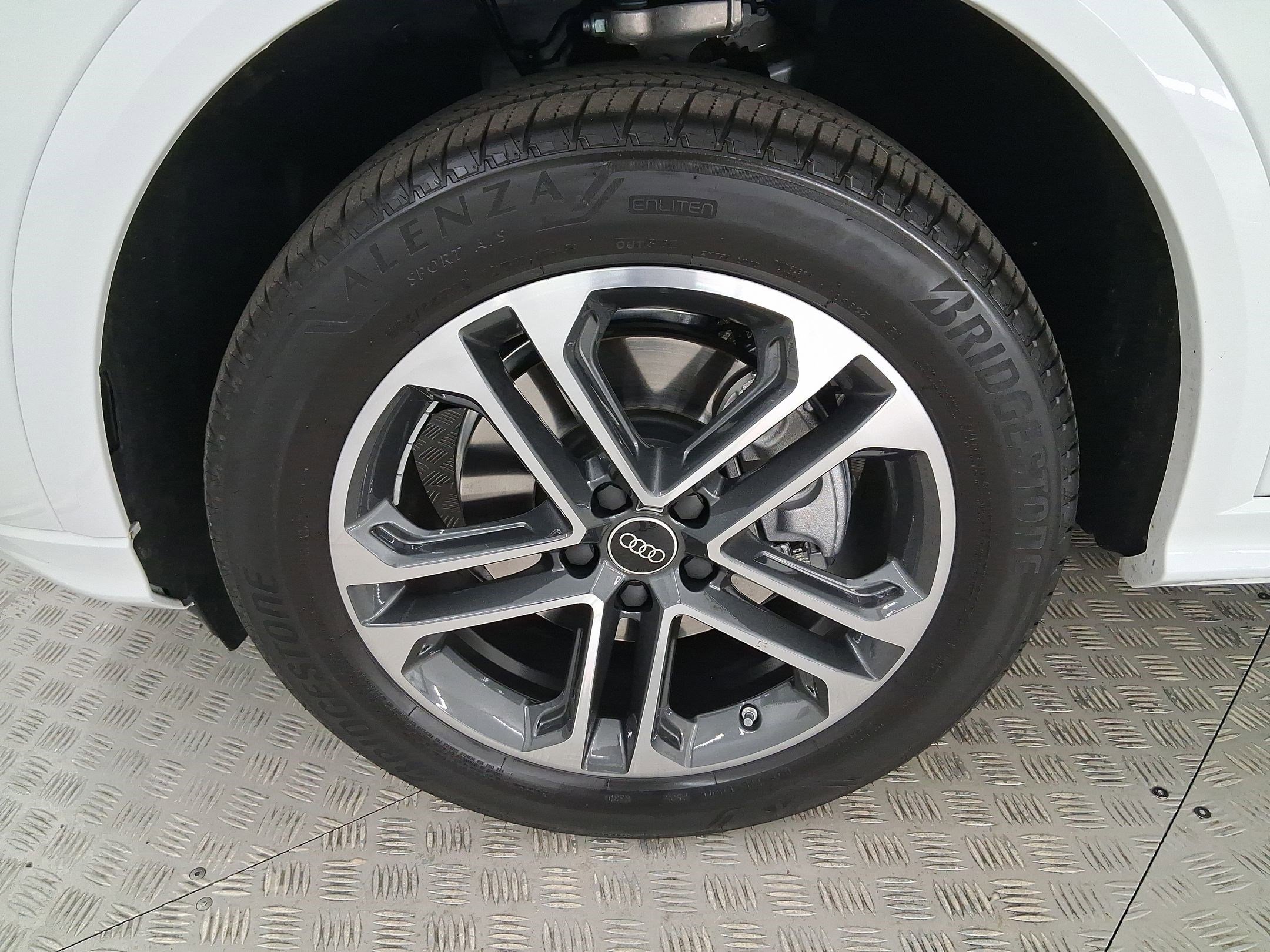 Used 2025 Audi Q5 Premium Plus w/ Premium Plus image 11