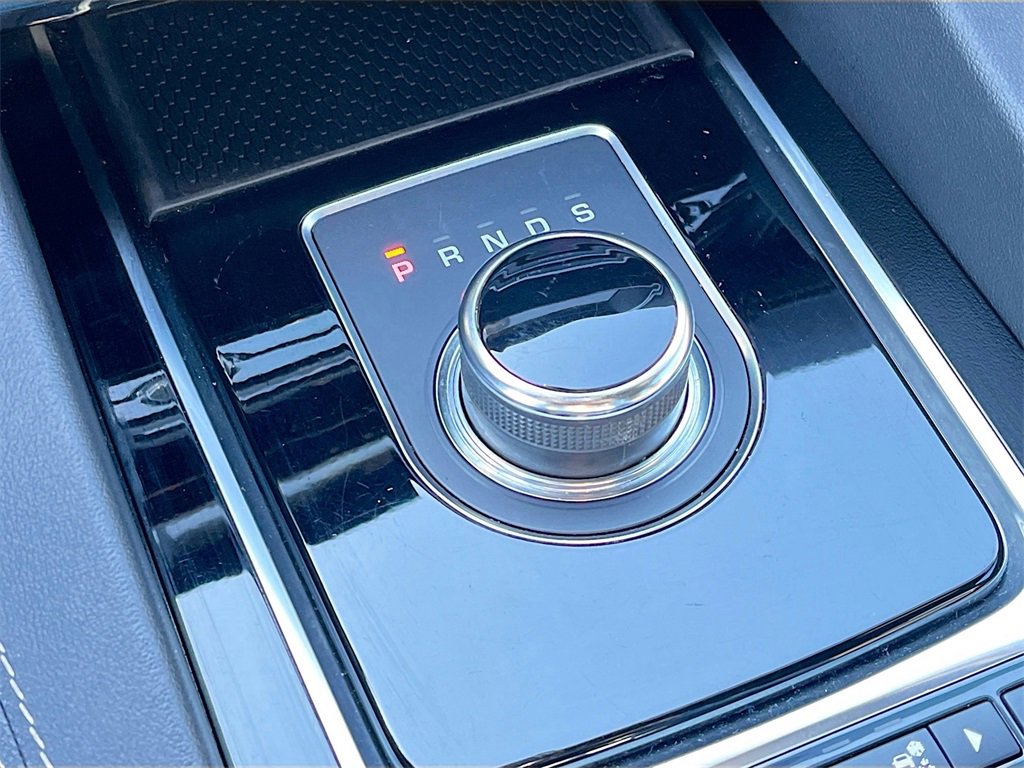 Used 2019 Jaguar F-PACE S image 17