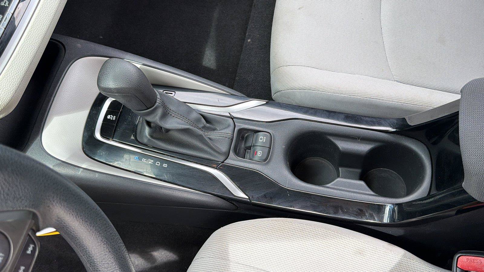 Used 2021 Toyota Corolla LE w/ Carpet Mat Package (TMS) FWD image 21