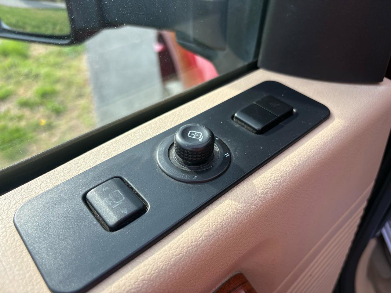 Used 2015 Ford F450 King Ranch w/ King Ranch Chrome Package image 13