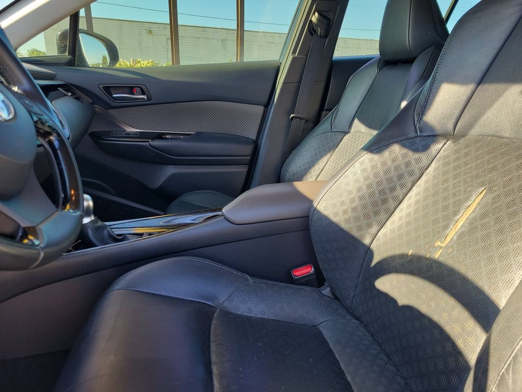 Used 2020 Toyota C-HR Limited FWD image 16