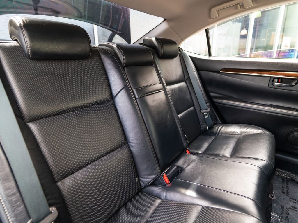 Used 2013 Lexus ES 350 w/ Luxury Pkg image 34