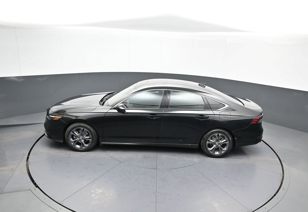 Certified 2023 Honda Accord EX image 38