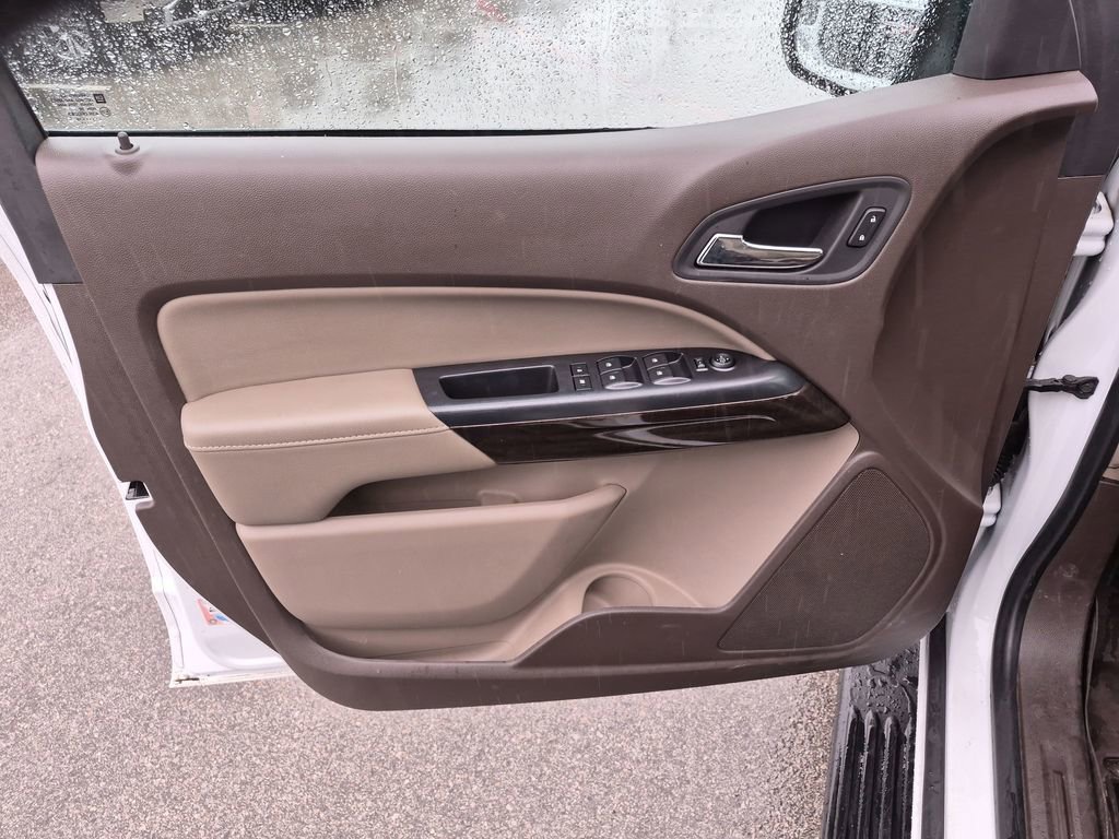 Used 2015 GMC Canyon SLT image 16