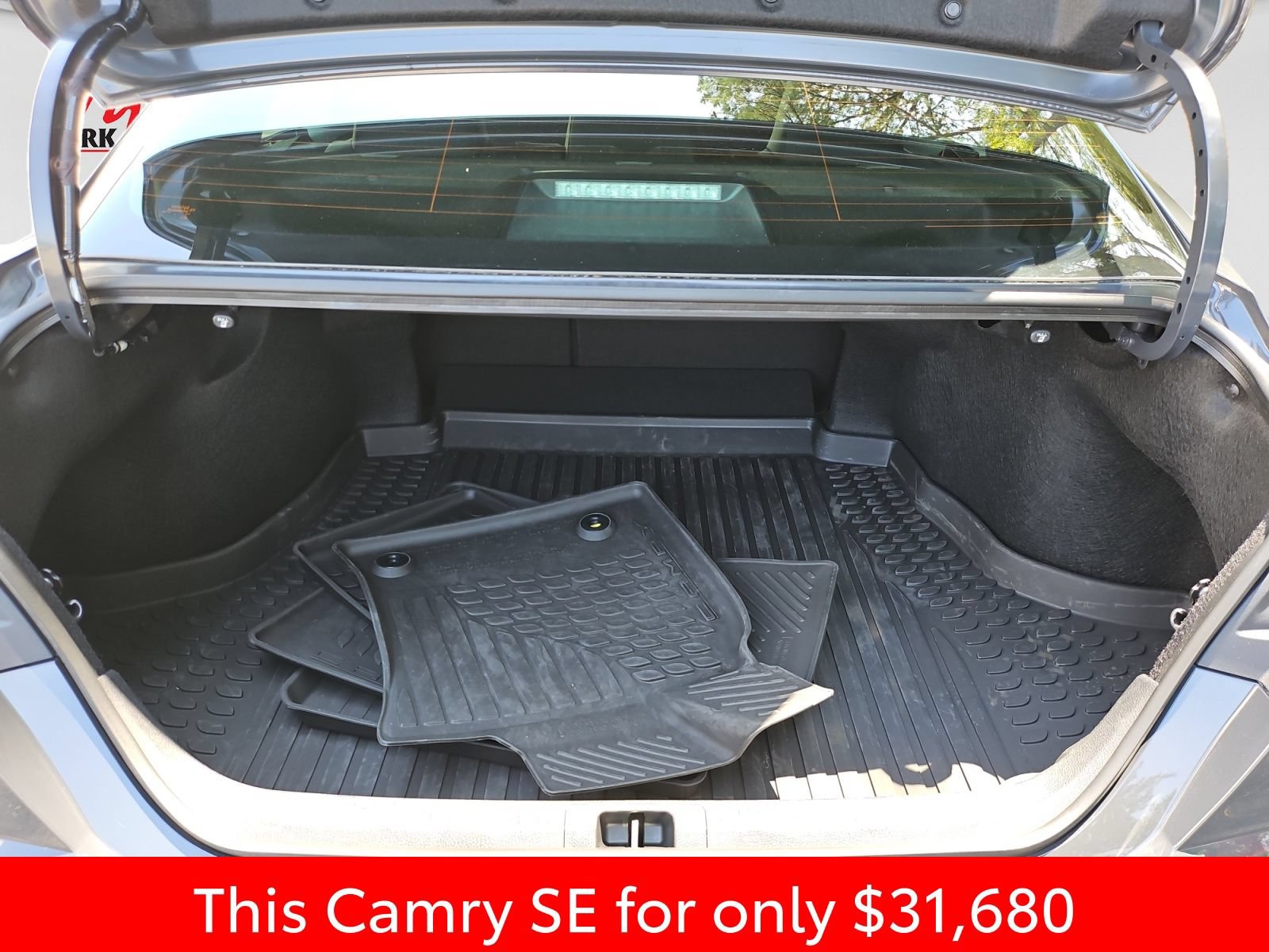 Used 2025 Toyota Camry SE FWD image 19