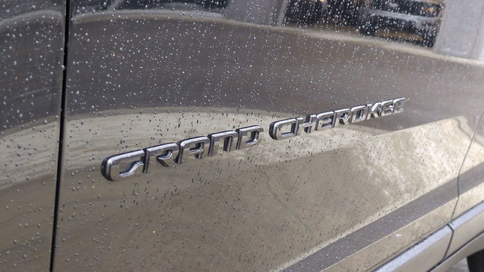 Used 2023 Jeep Grand Cherokee Altitude image 13