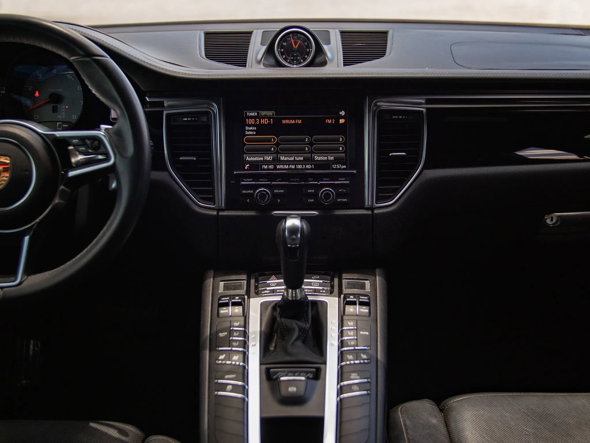 Used 2015 Porsche Macan S AWD/4WD image 32