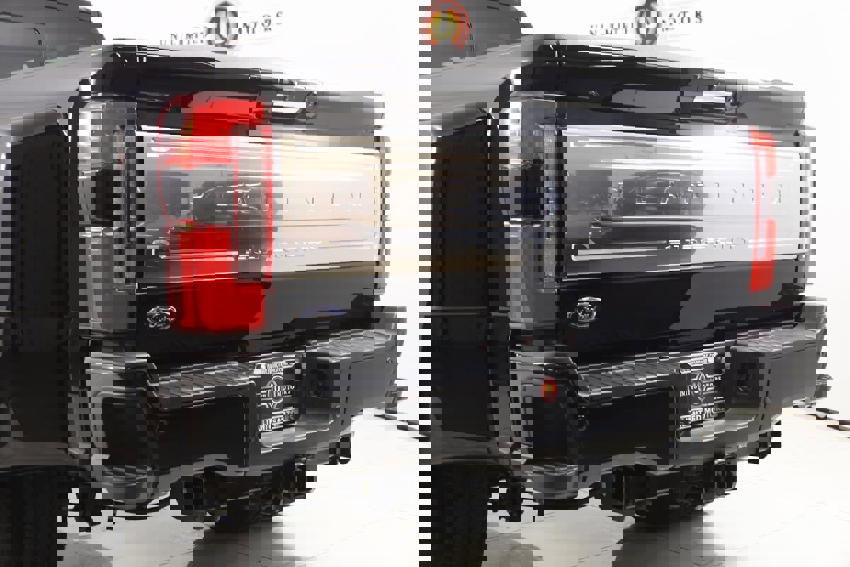 Used 2024 Ford F350 Platinum image 25