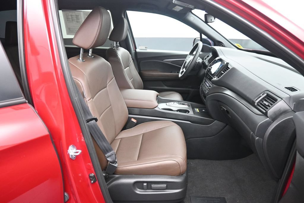 Certified 2024 Honda Passport EX-L image 26