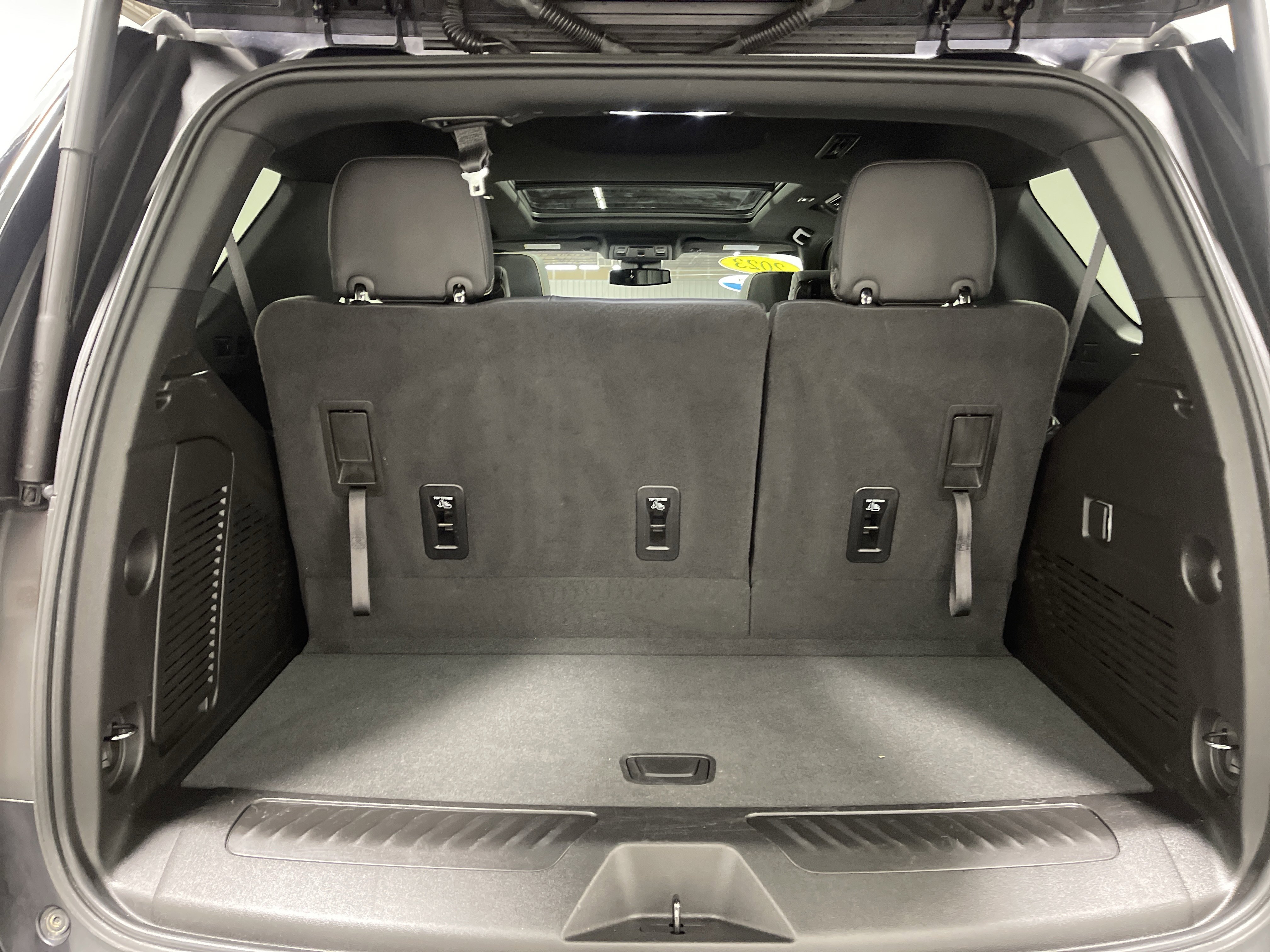 Used 2023 GMC Yukon SLT image 18