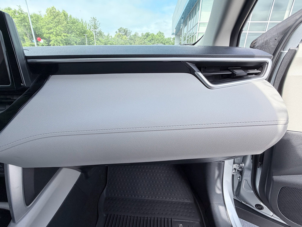 Used 2023 Toyota Corolla Cross L FWD image 19
