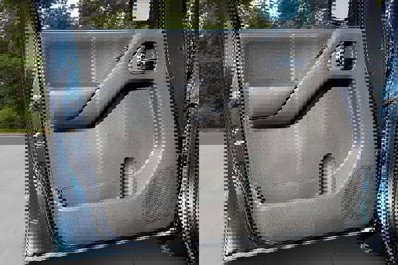 Used 2013 Nissan Frontier SV w/ SV Value Truck Pkg image 22