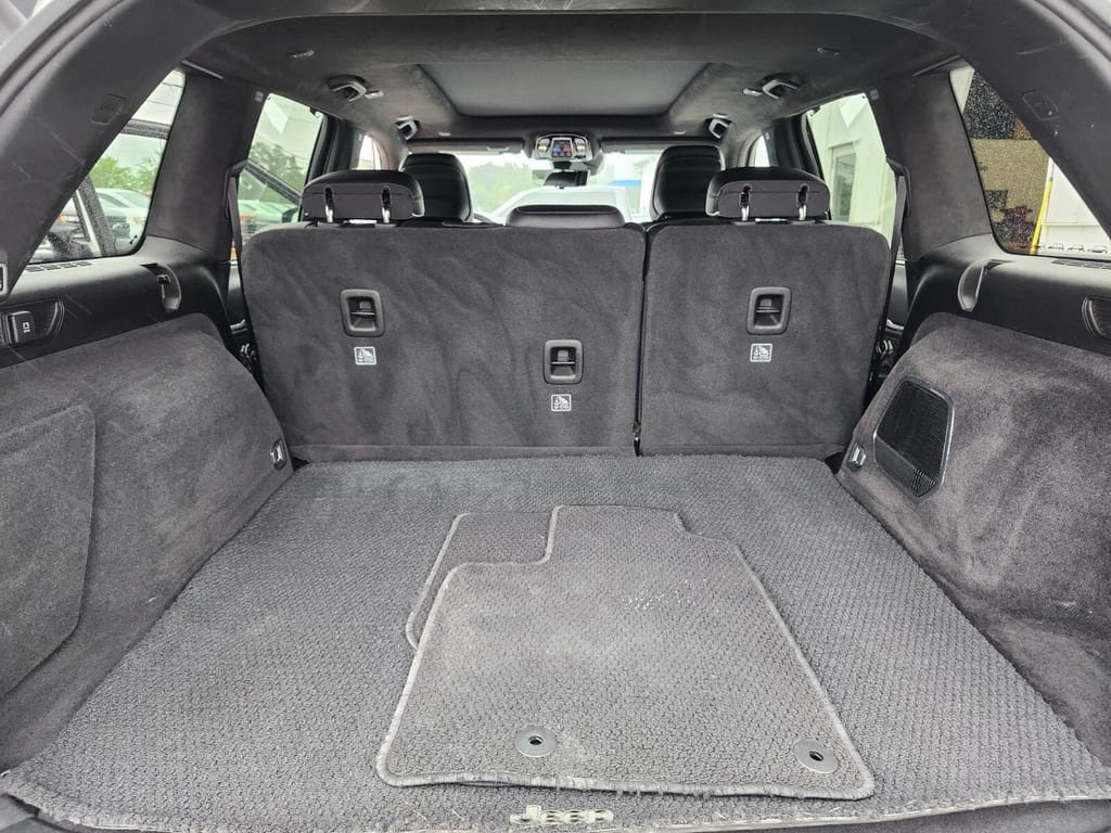Used 2022 Jeep Grand Cherokee Summit AWD/4WD image 33