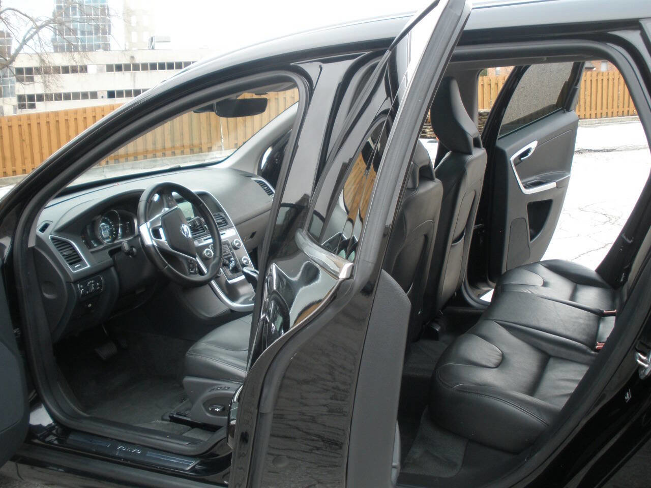 Used 2016 Volvo XC60 T5 Premier FWD image 22