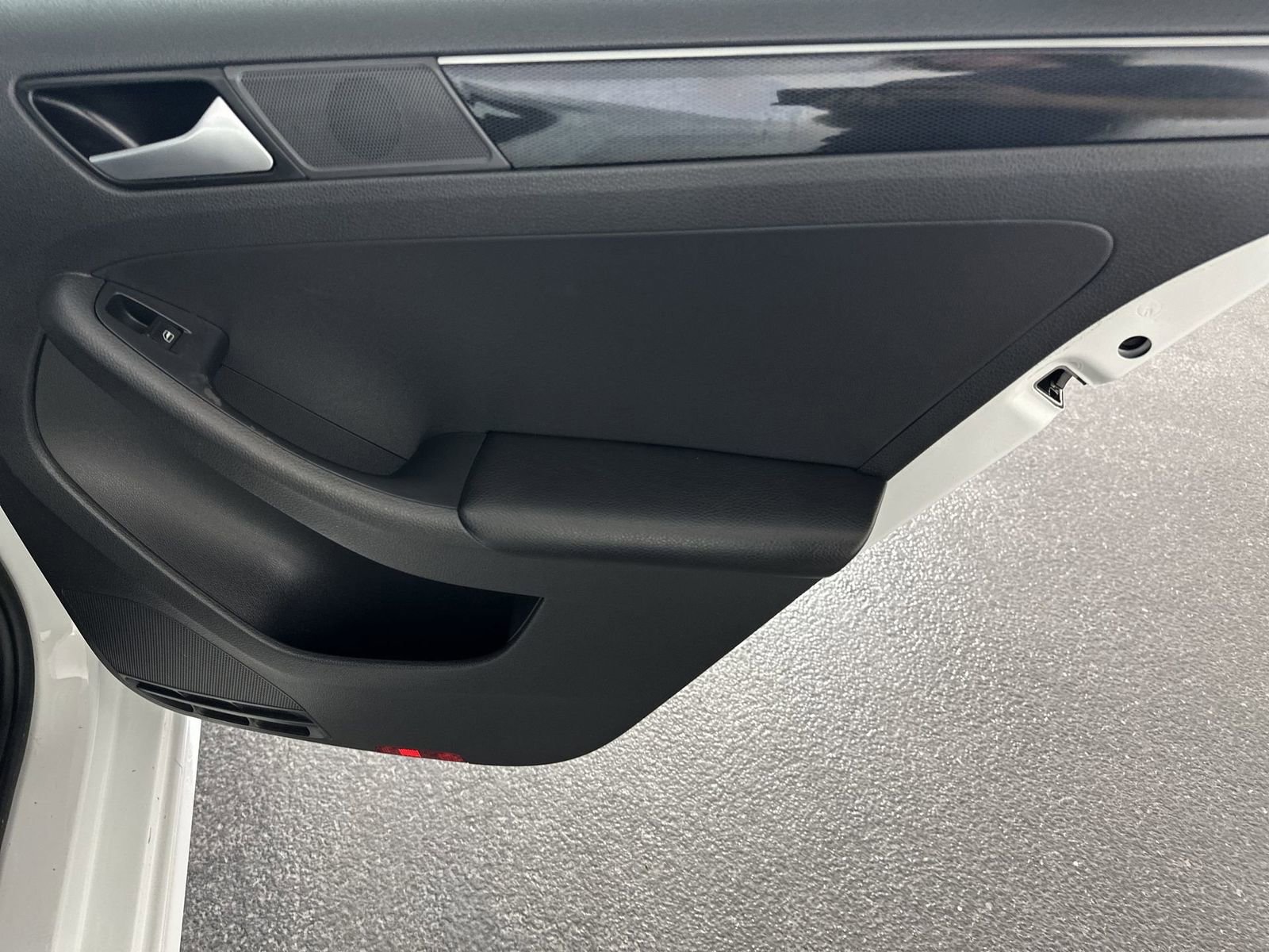 Used 2018 Volkswagen Jetta Sport image 35