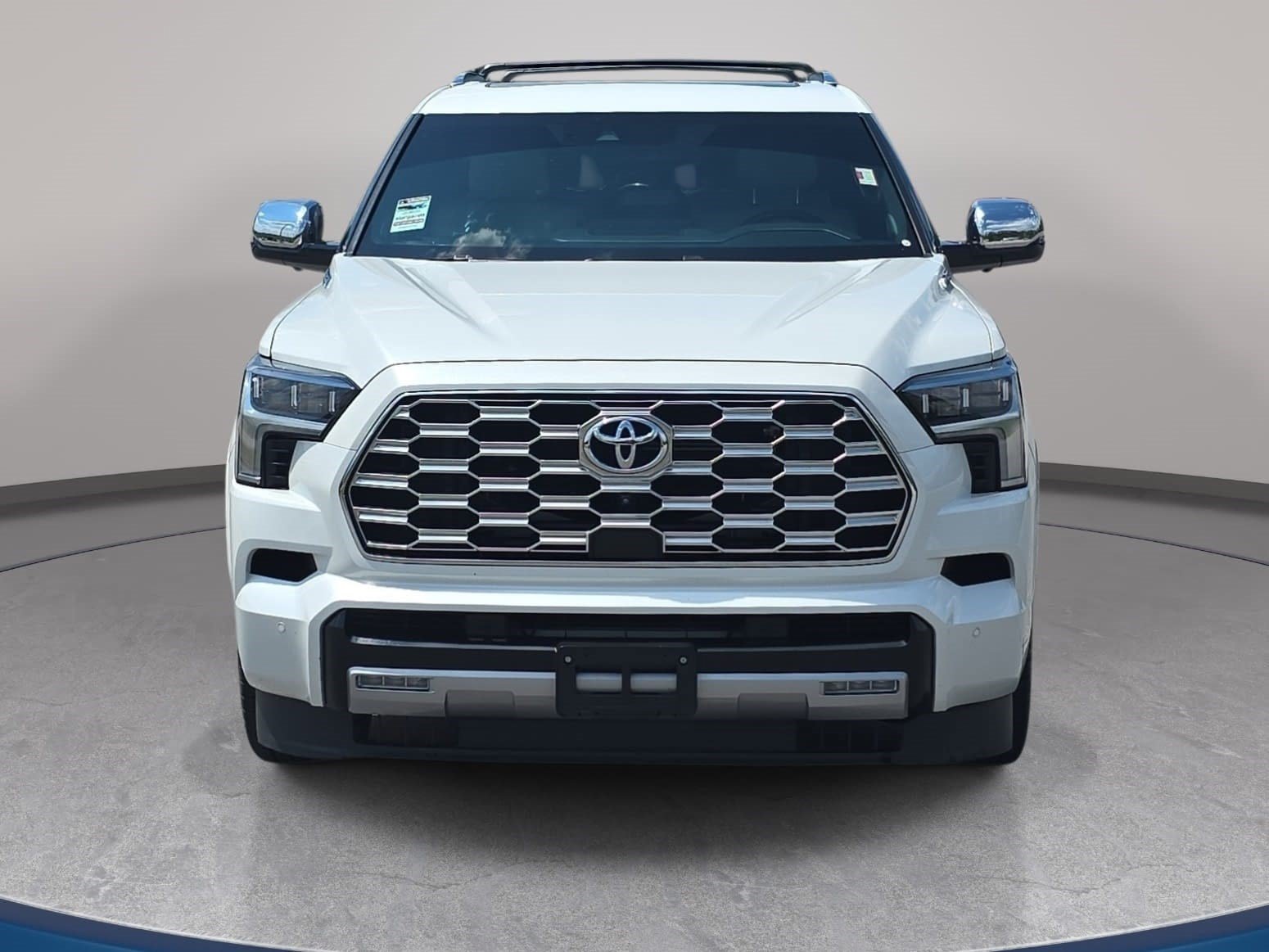 Used 2023 Toyota Sequoia Capstone AWD/4WD image 2