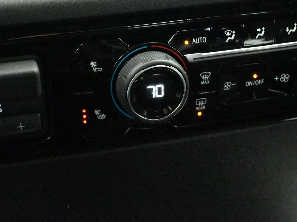 Used 2025 Chevrolet Silverado 1500 LT Trail Boss w/ LPO, Dark Essentials Package image 26