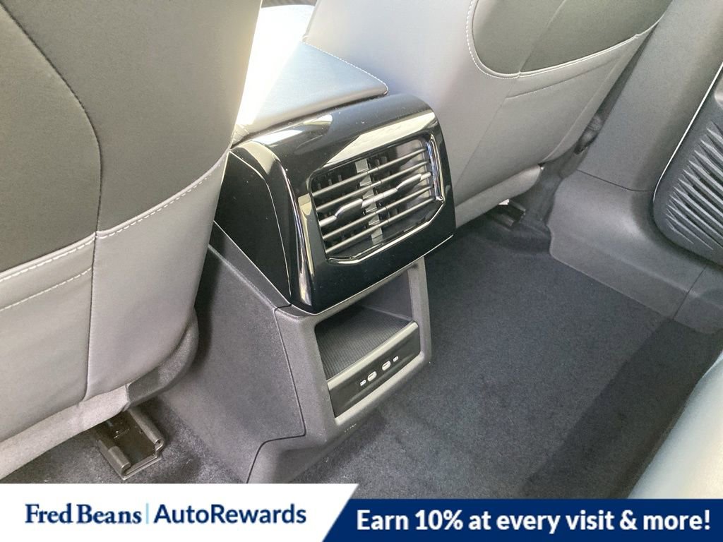 New 2025 Volkswagen ID.4 Pro image 11