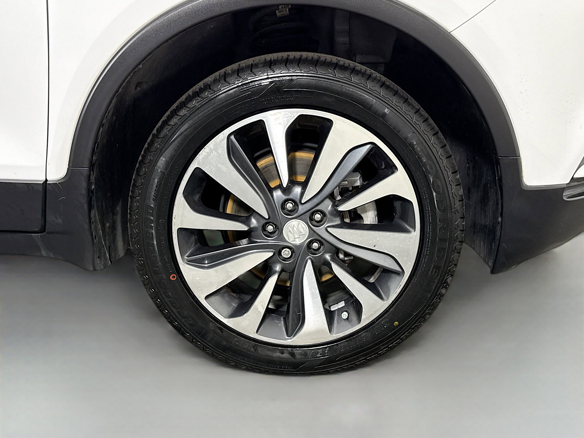 Used 2021 Buick Encore Preferred image 32