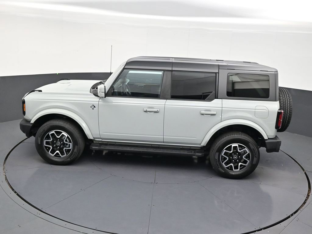 Used 2022 Ford Bronco Outer Banks AWD/4WD image 13