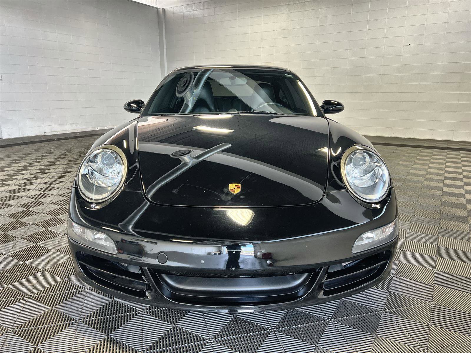 Used 2005 Porsche 911 Carrera S image 3