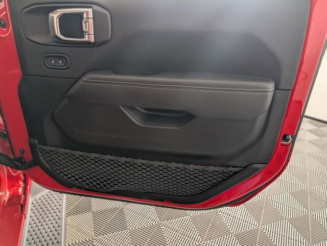 Certified 2022 Jeep Wrangler Unlimited Sahara image 32