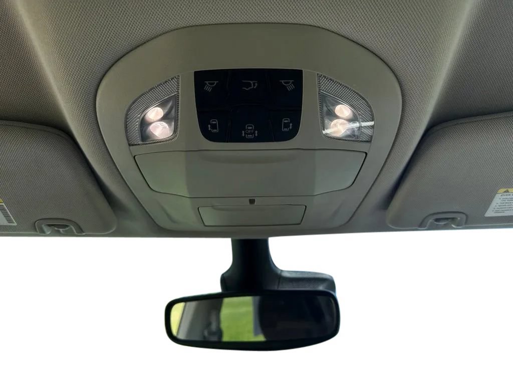 Used 2023 Chrysler Voyager LX FWD image 27