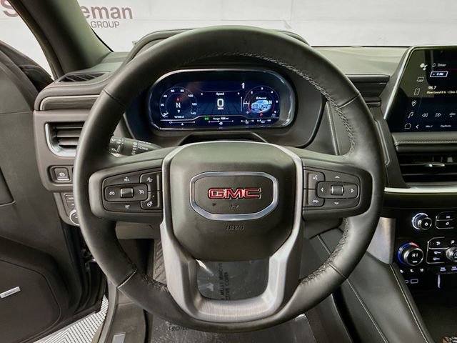 Used 2024 GMC Yukon XL SLT w/ SLT Luxury Package image 12