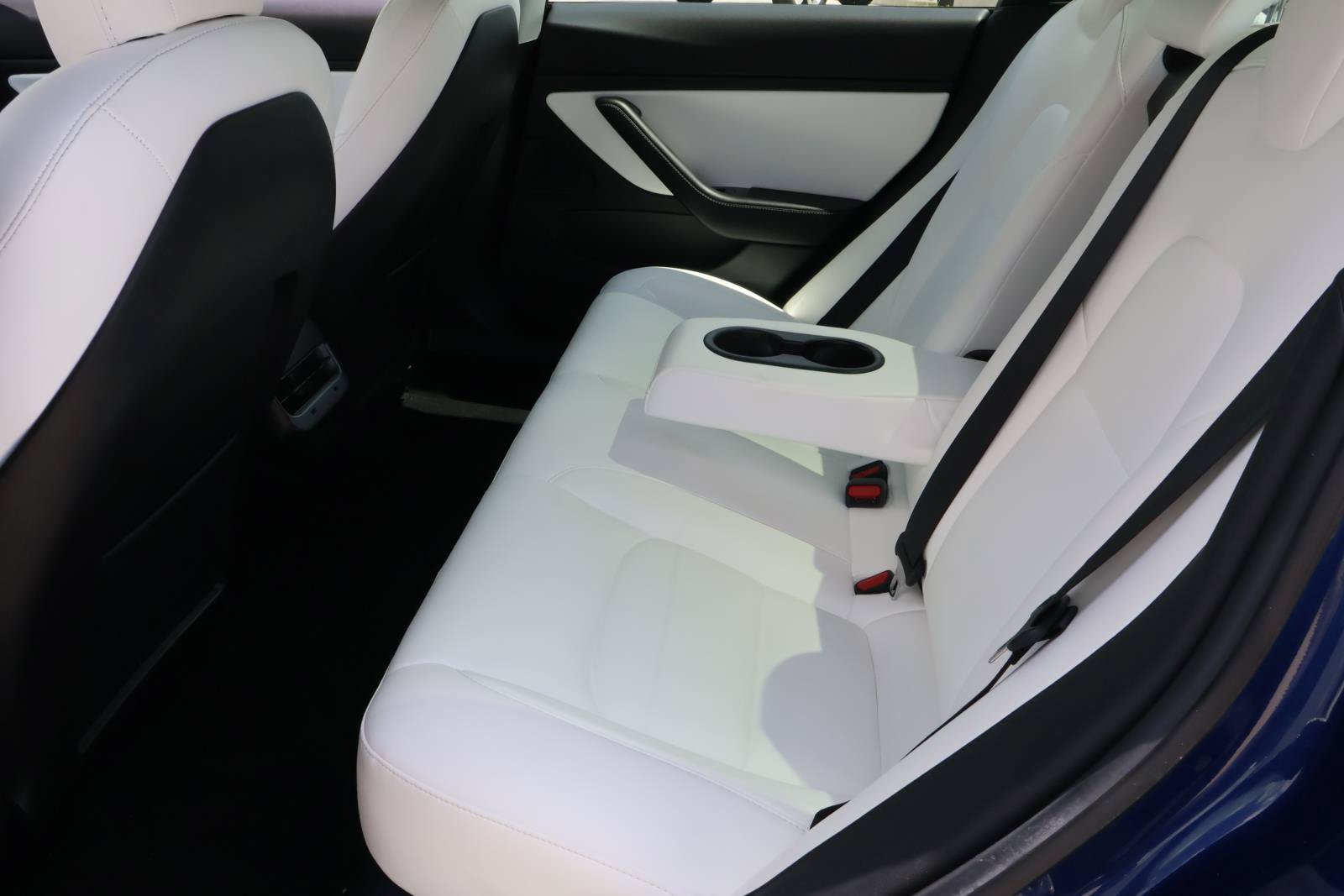 Used 2019 Tesla Model 3 Standard Range RWD image 18