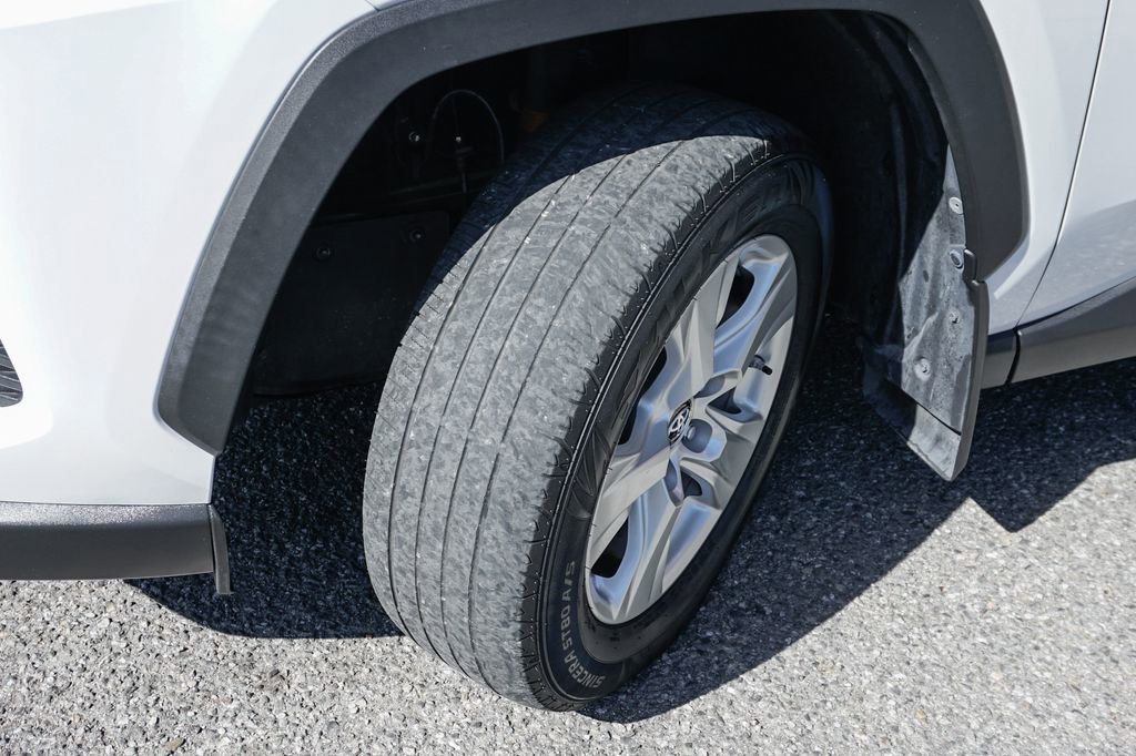 Used 2019 Toyota RAV4 XLE w/ Convenience Package image 40