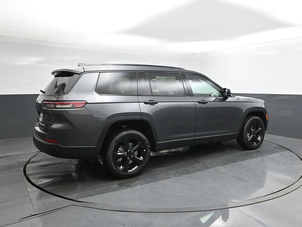 New 2025 Jeep Grand Cherokee L Limited w/ Black Appearance Package image 15