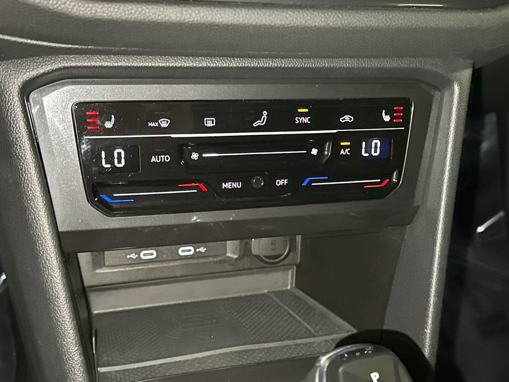 Used 2023 Volkswagen Tiguan SEL R-Line image 34