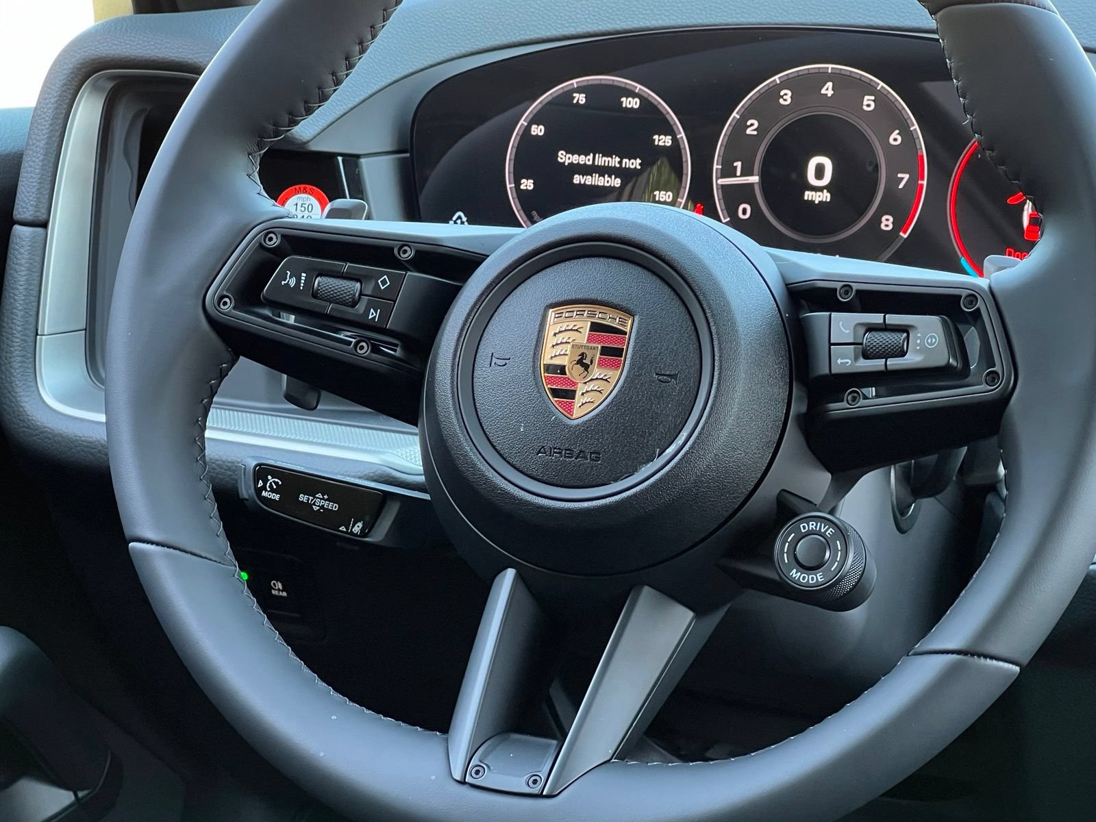 New 2026 Porsche Cayenne Coupe AWD/4WD image 23