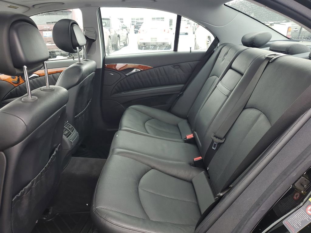Used 2006 Mercedes-Benz E 350 4MATIC Sedan image 26
