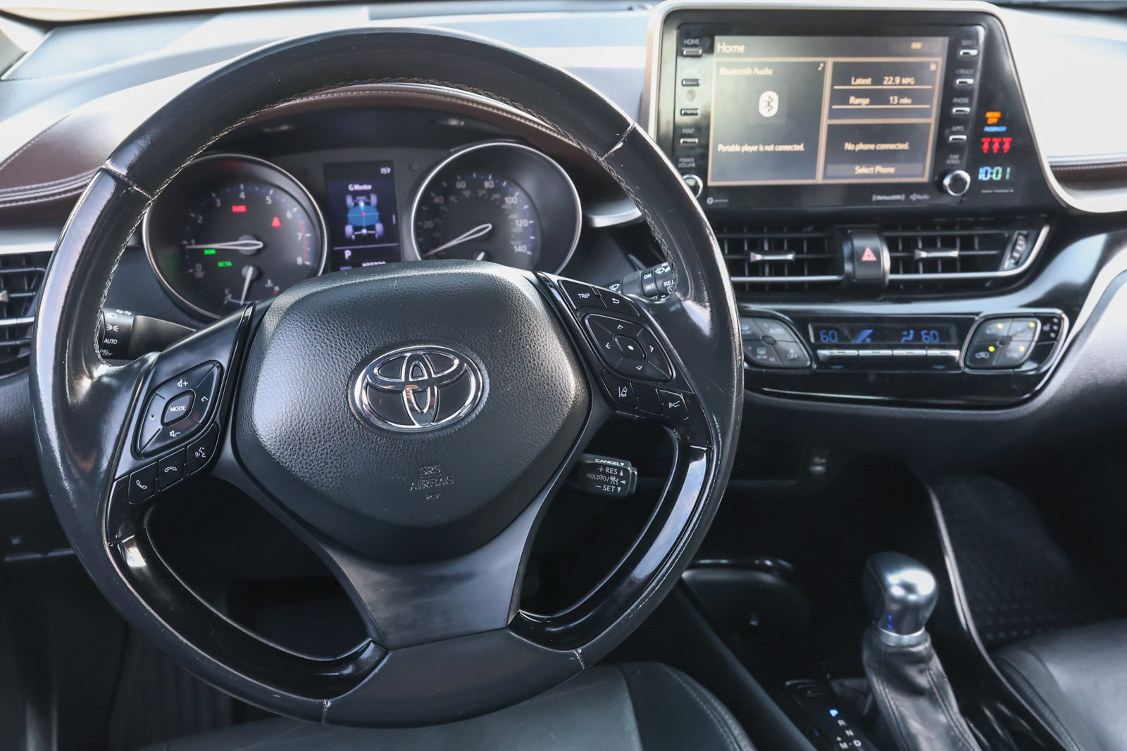 Used 2019 Toyota C-HR Limited FWD image 17