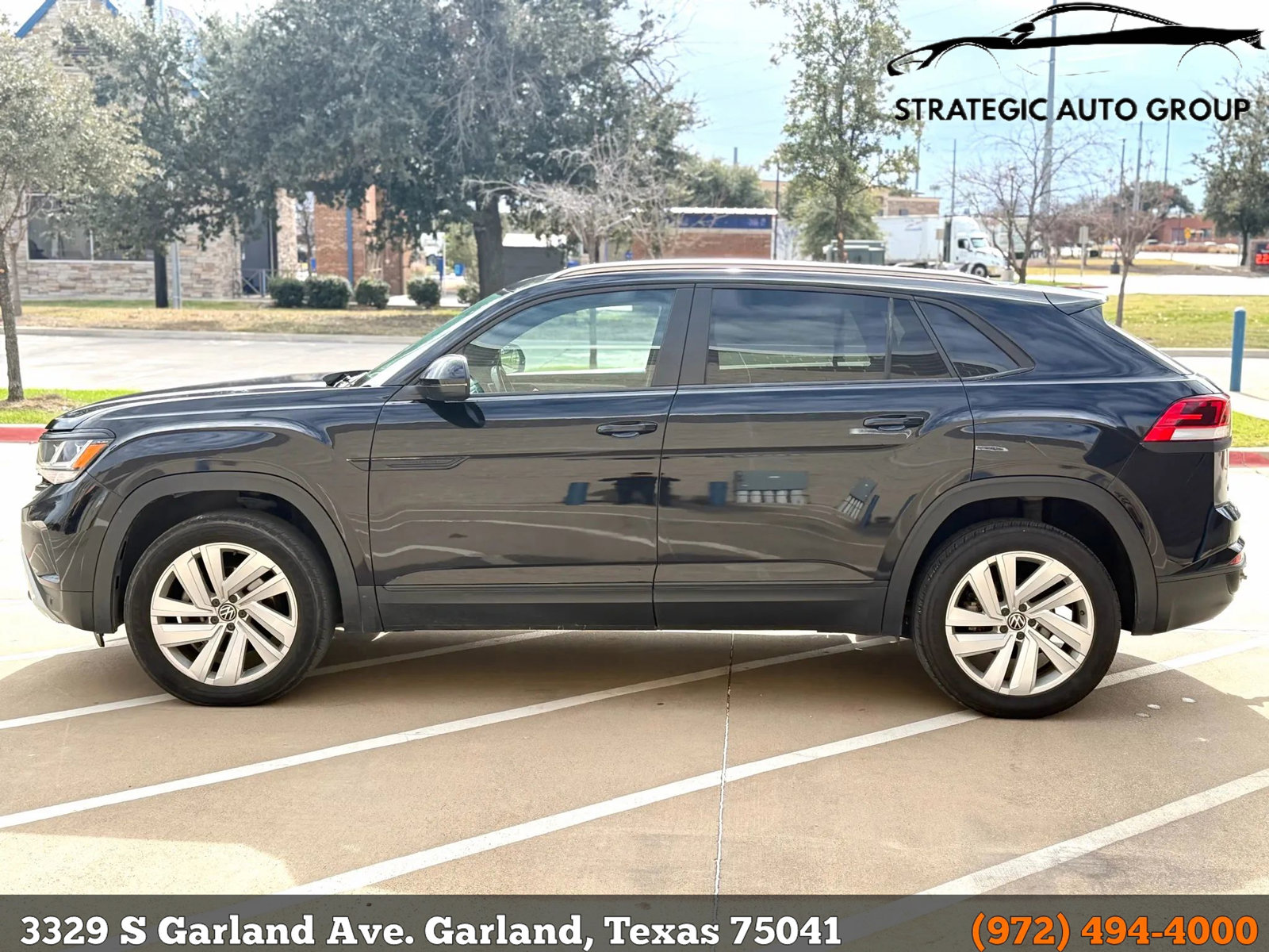 Used 2020 Volkswagen Atlas Cross Sport SE image 8